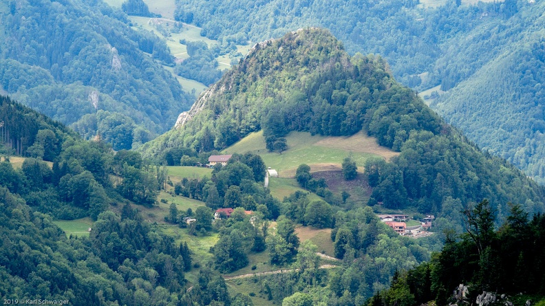 Trattenbach, Kreuzmauer - Olympus E-M5MarkII LUMIX G VARIO 100-300/F4.0-5.6 14. Juli 2019.jpg