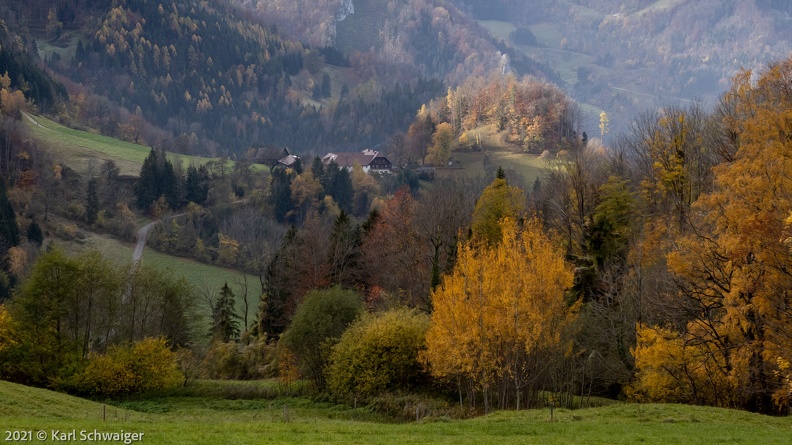 Trattenbach, Klausriegel 07. November 2021.jpg